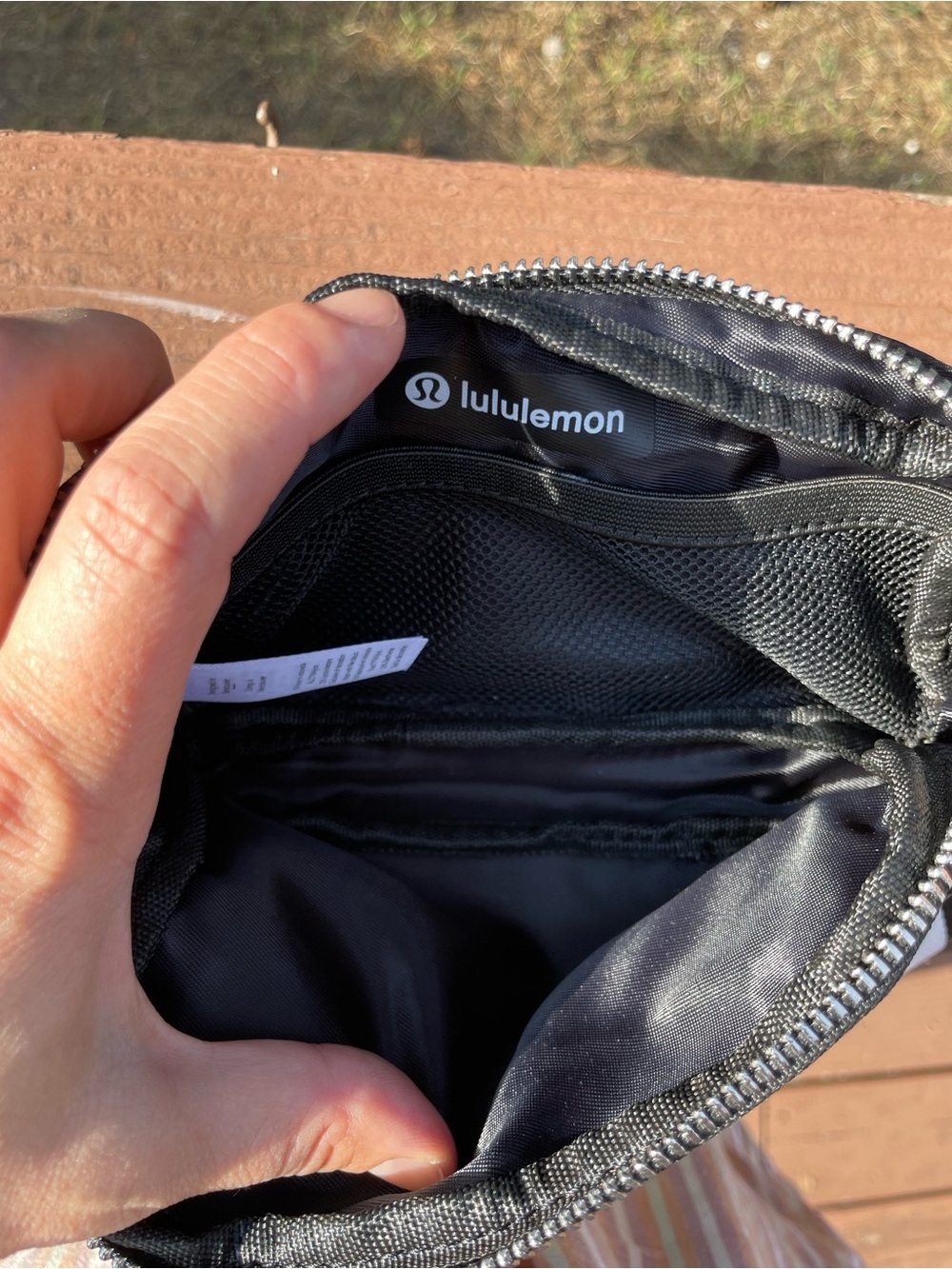 Lululemon OG Everywhere Crossbody Bag 1L Black & White Striped Strap - Picture 6 of 7